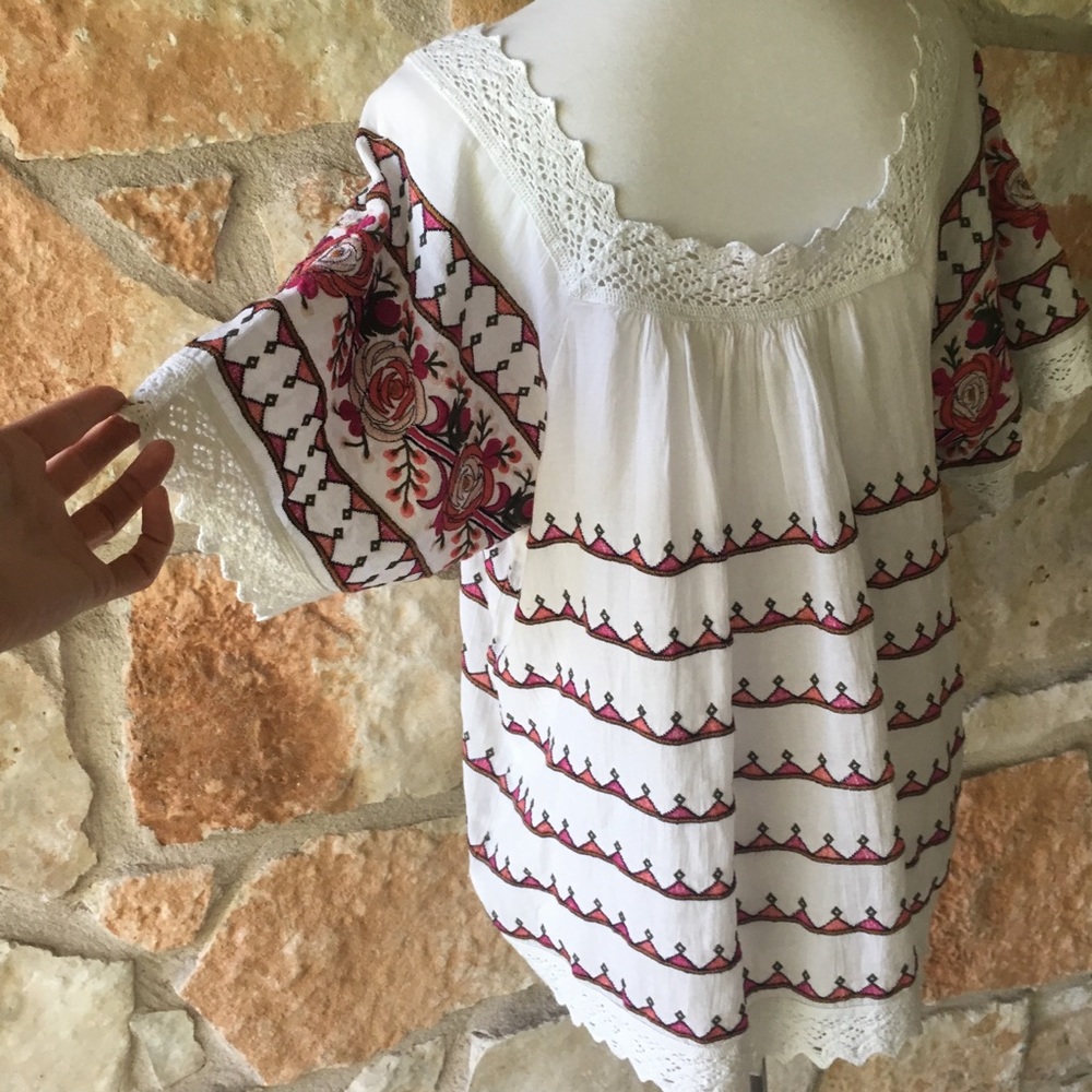 Anthropologie Maeve Embroidered Peasant Top - Picture 5 of 8